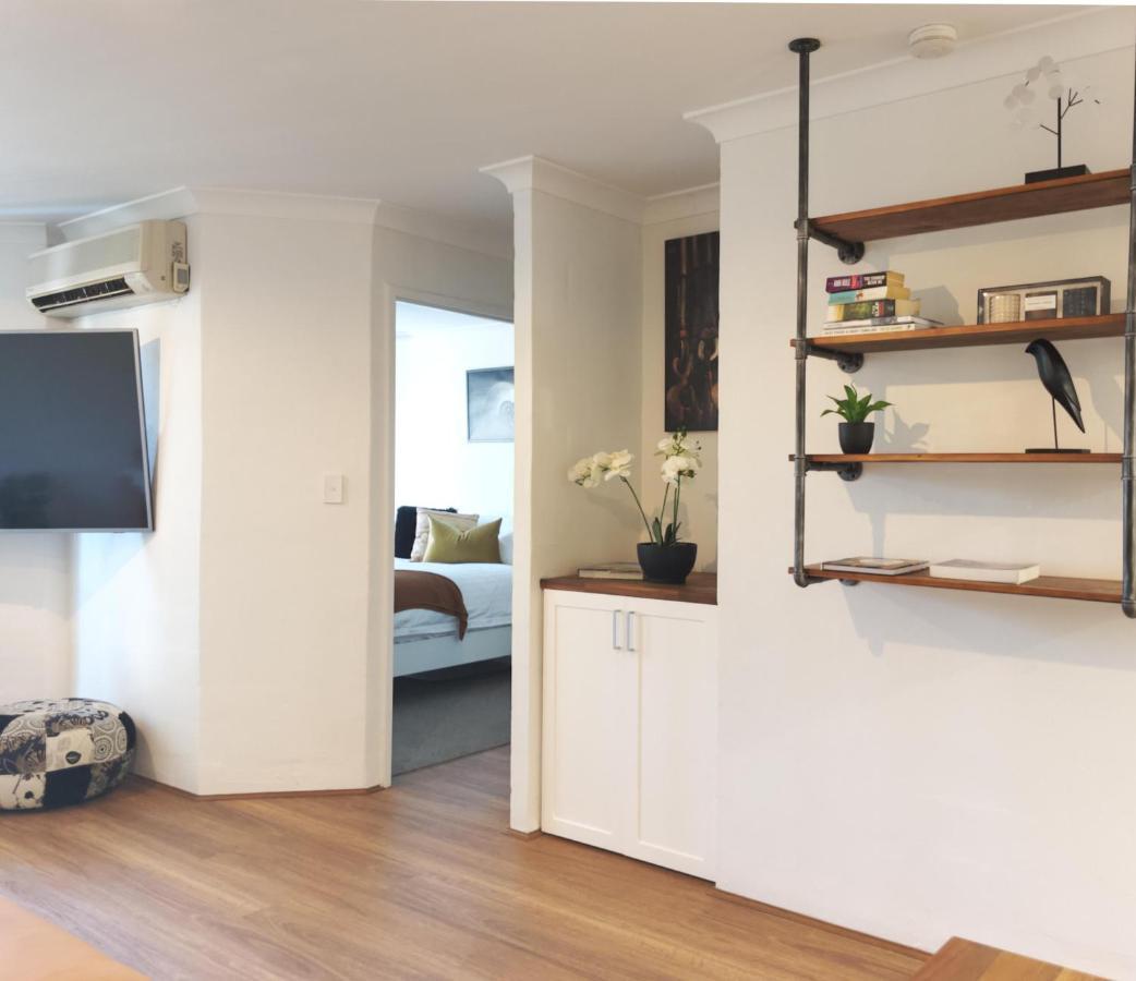 Magical Mcatee W Pool And King Bed Apartment Fremantle Exterior photo