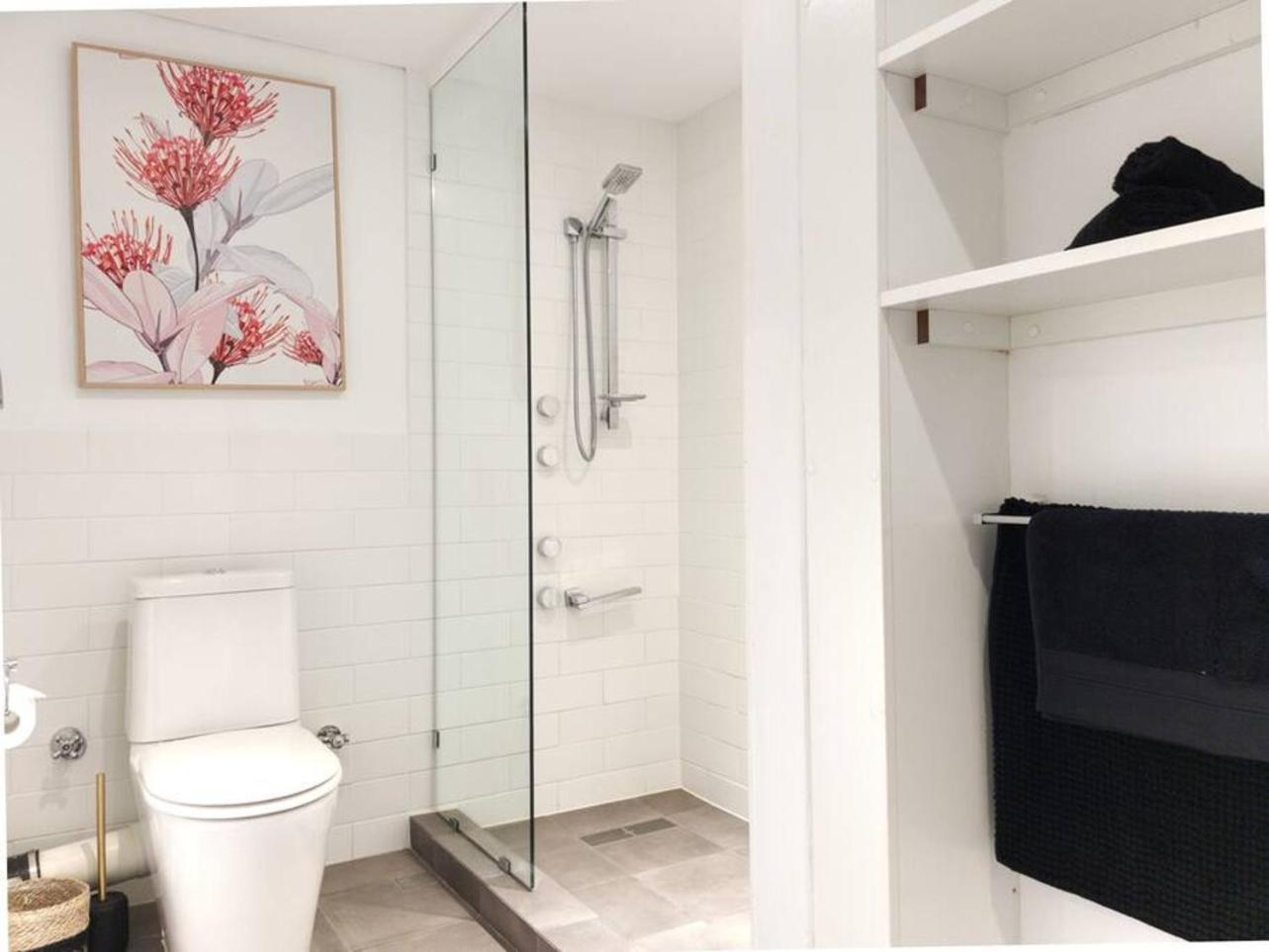 Magical Mcatee W Pool And King Bed Apartment Fremantle Exterior photo